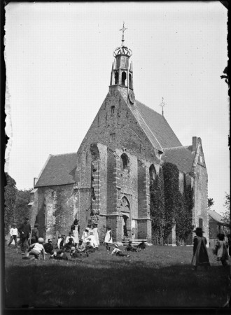 HVB FO 01298  Ruïnekerk met spelende kinderen, 22 juli 1895